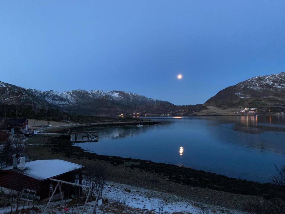 Kvaloya Apartment By The Sea Tromso Exterior photo